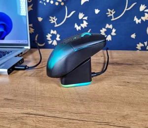 Test Roccat Kone XP Air : l'une des meilleures souris Roccat revient en coupant le cordon